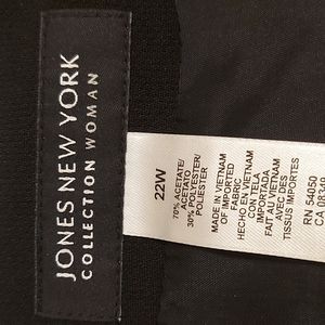 Jones New York 2 piece black skirt suit
